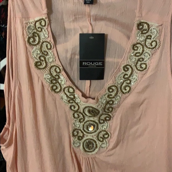 Dressy tunic. Salmon ? Color. - Picture 3 of 3